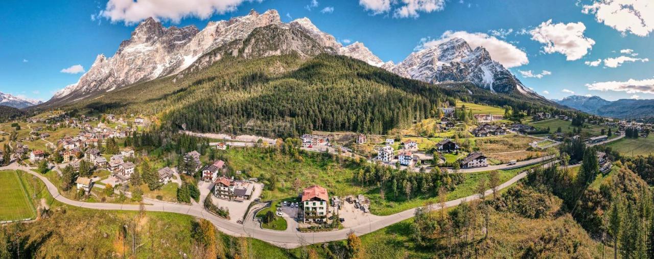 Locanda Montana Сан-Вито-ди-Кадоре Экстерьер фото